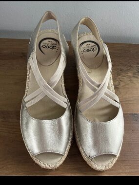 ABEO  Delano Neutral Wedge Sandals silver size 7N